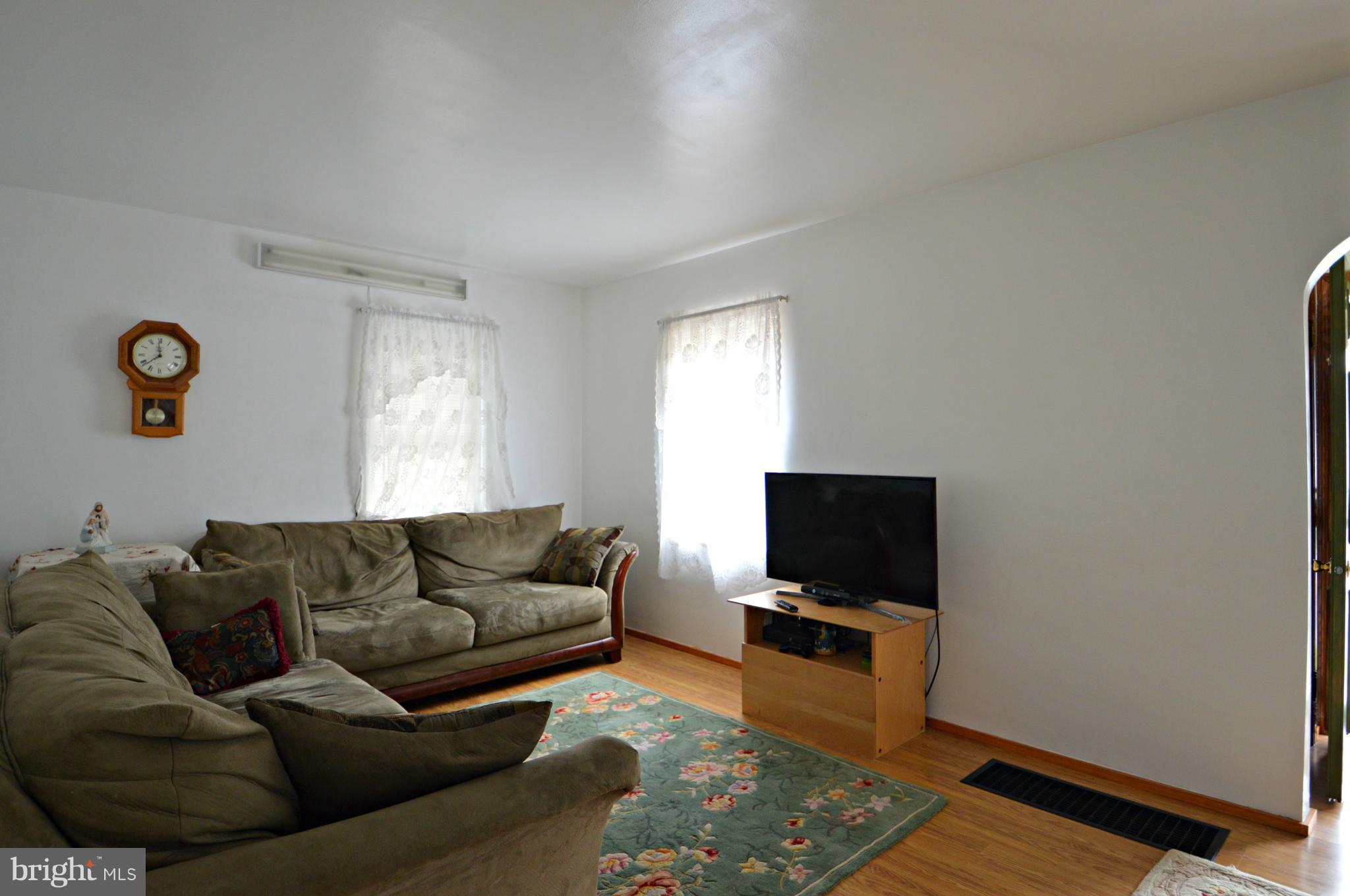 1066 Mount Joy Road Manheim, PA 17545 - Photo 5 of 38 Gallery Image 5