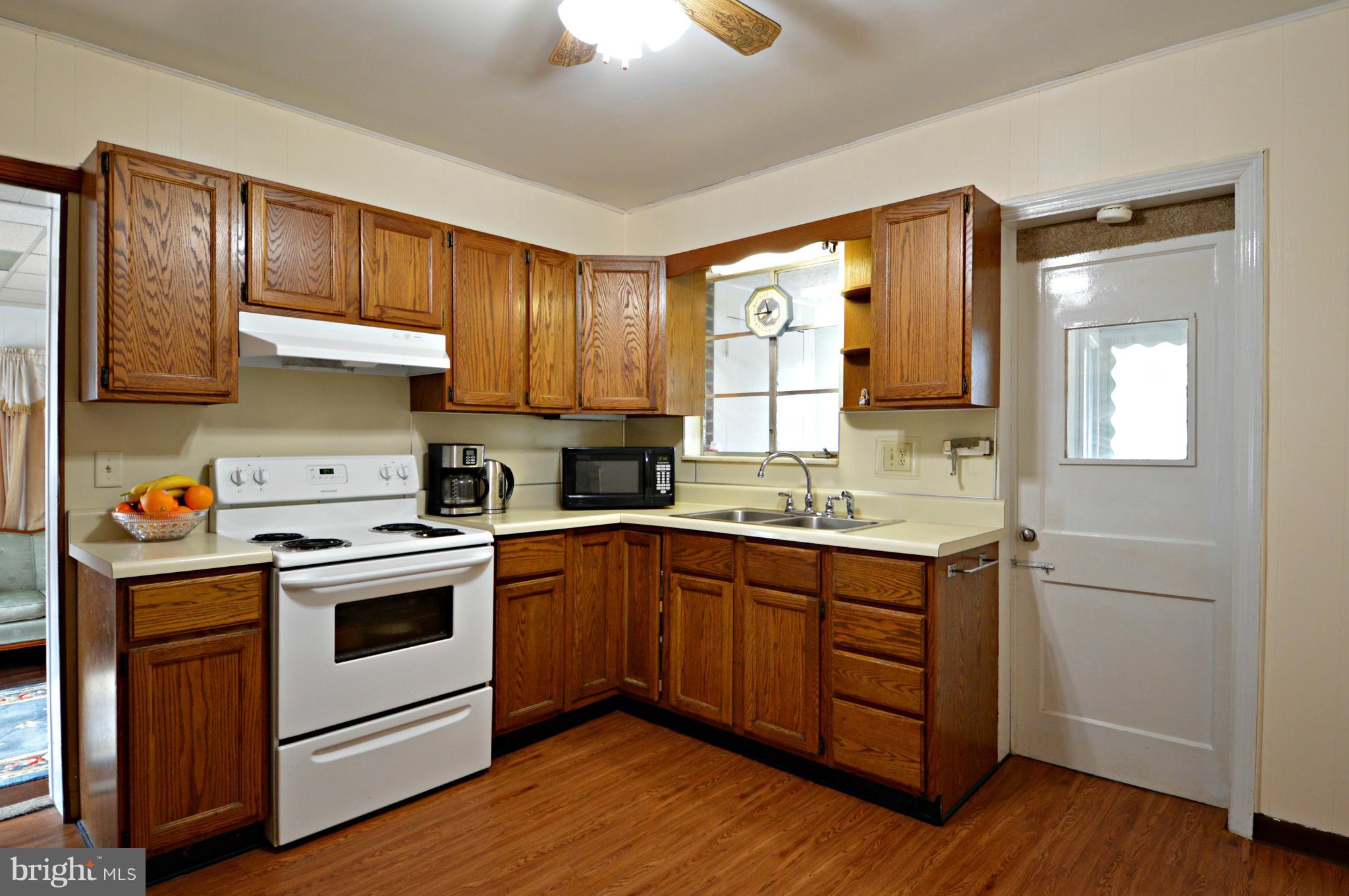 1066 Mount Joy Road Manheim, PA 17545 - Photo 8 of 38 Gallery Image 8