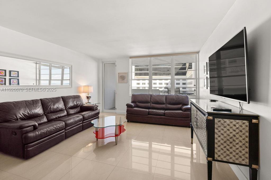 100 Lincoln Road, Unit 702 Miami Beach, FL 33139 - Photo 8 of 20