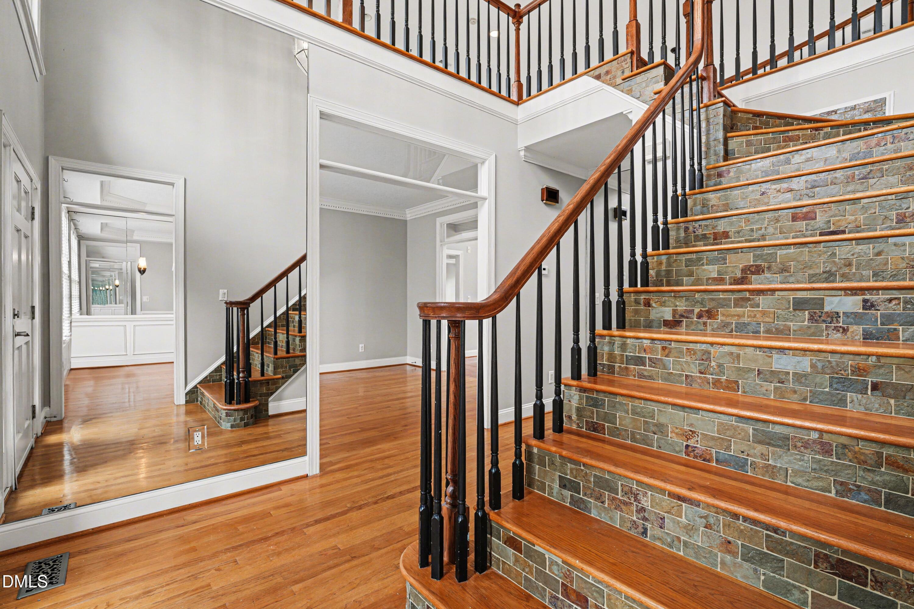 16 Covington Lane Durham, NC 27712 - Photo 10 of 49 010_file_9606