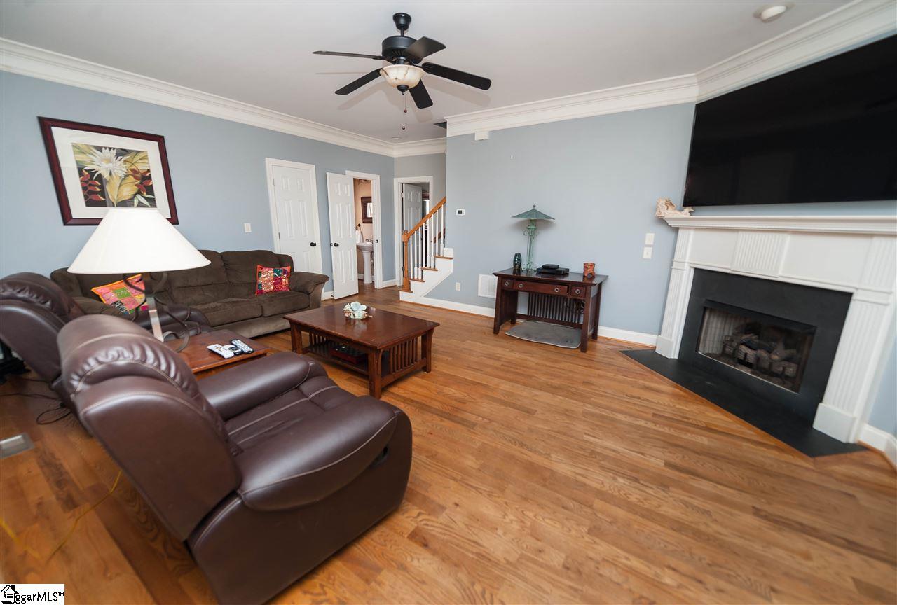 9 Caperton Way Greer, SC 29651 - Photo 3 of 36 Gallery Image 3