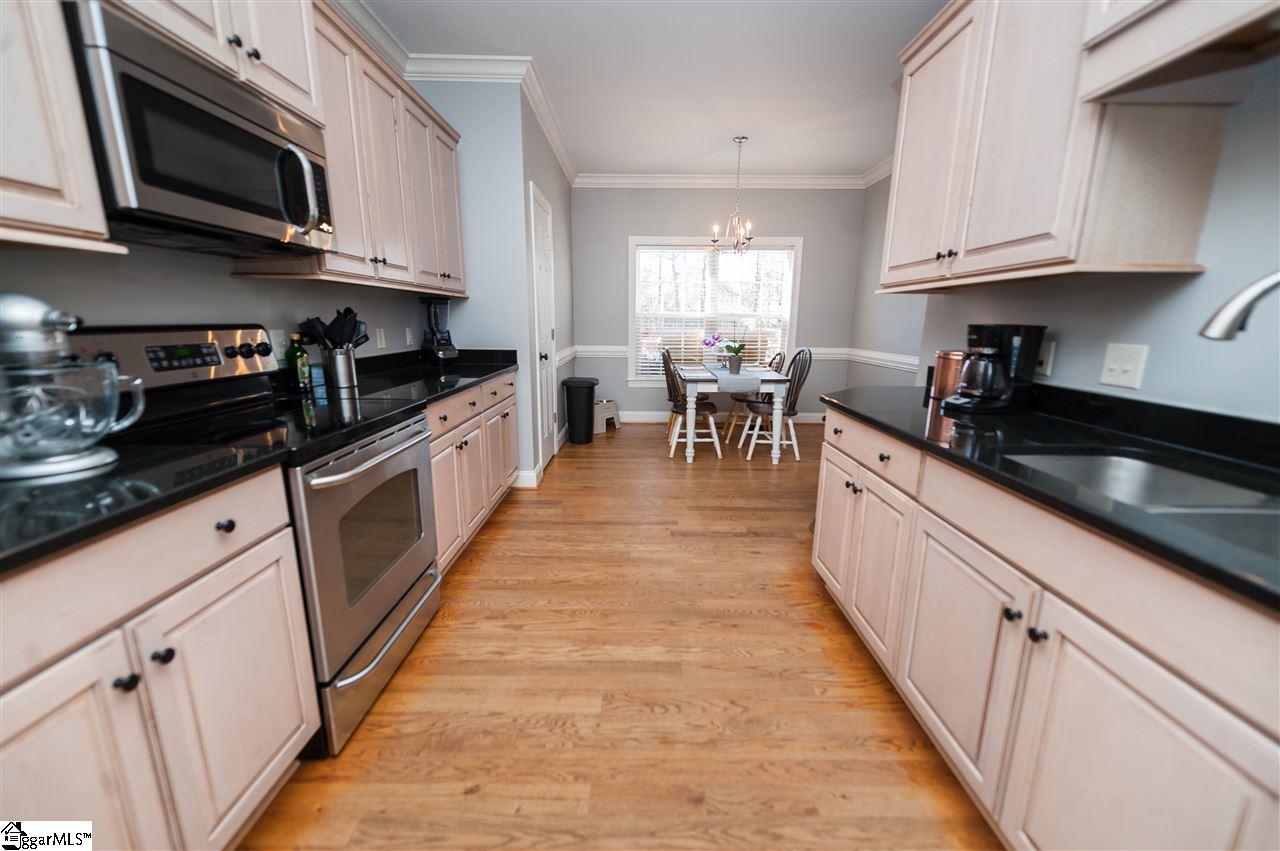 9 Caperton Way Greer, SC 29651 - Photo 7 of 36 Gallery Image 7