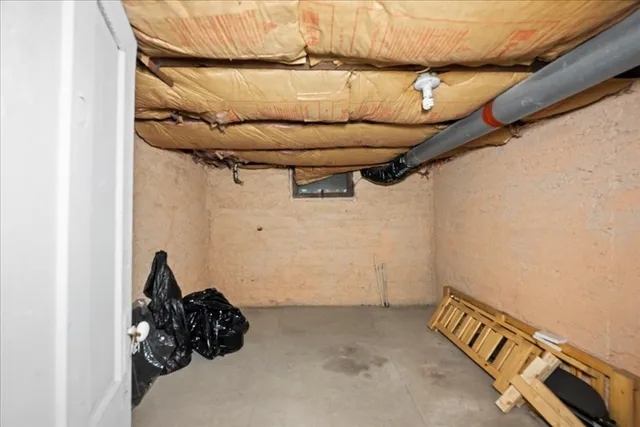 a view of yard with tree