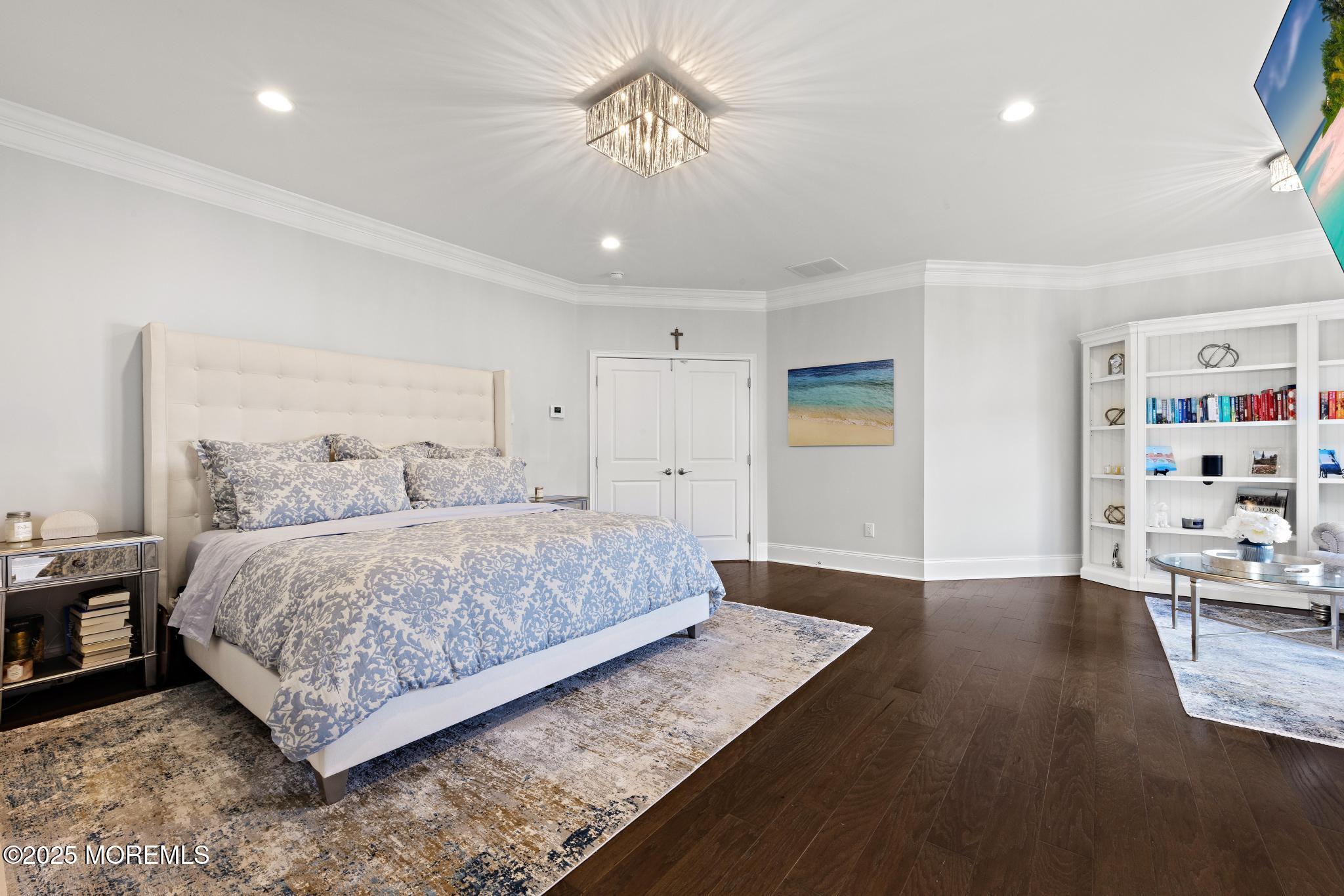 45 Windermere Road Lincroft, NJ 07738 - Photo 27 of 68 45 Windermere Rd (37)