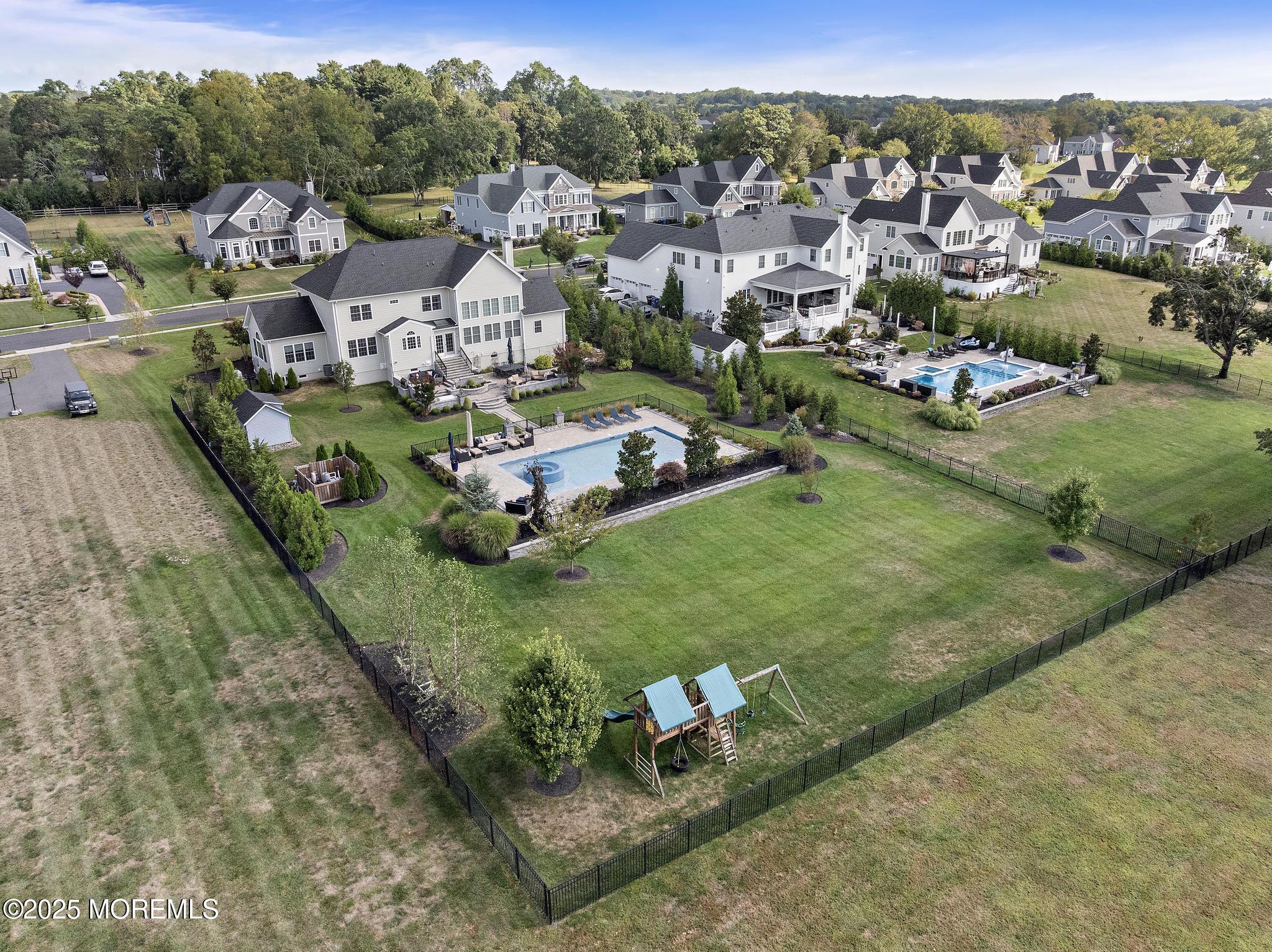 45 Windermere Road Lincroft, NJ 07738 - Photo 62 of 68 45 Windermere Rd (85)