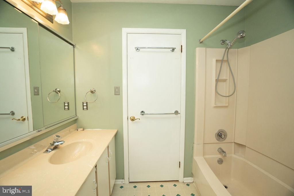 29 Brookview Drive Atco, NJ 08004 - Photo 29 of 37