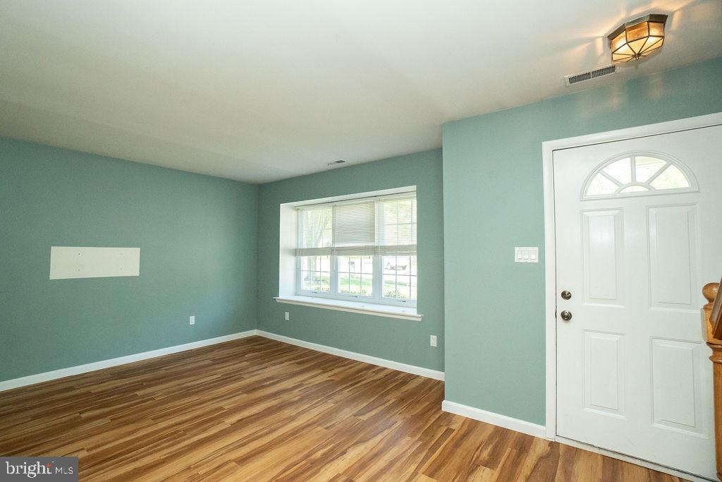 29 Brookview Drive Atco, NJ 08004 - Photo 3 of 37