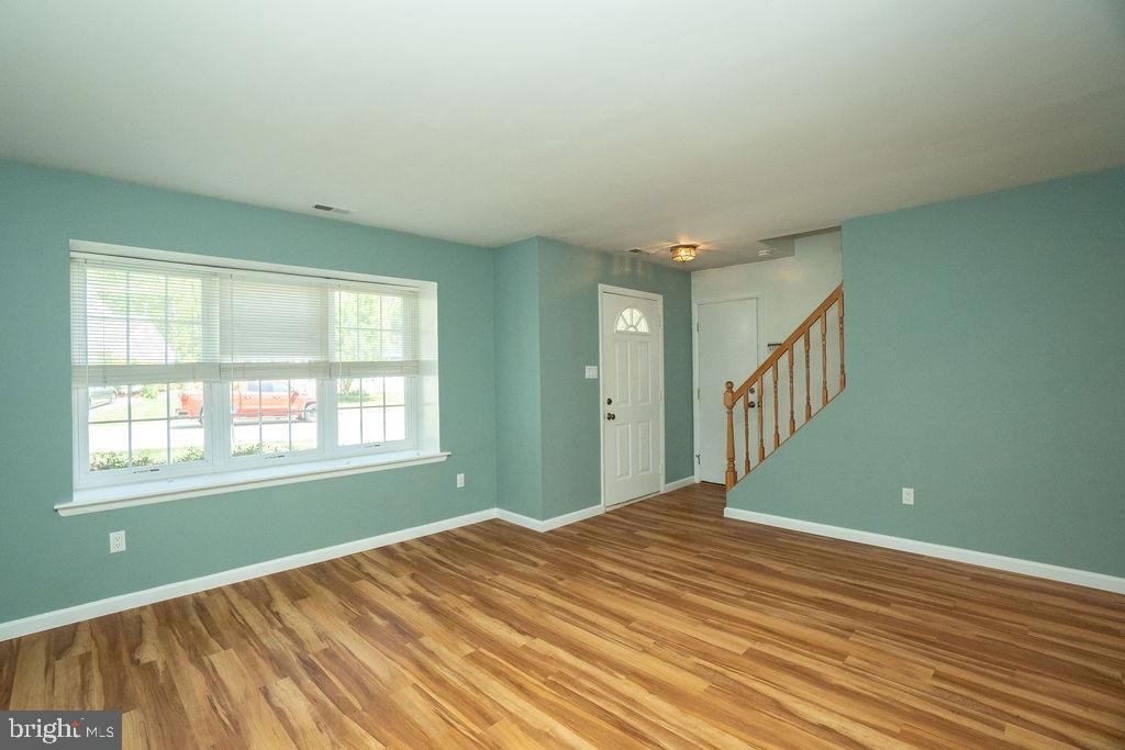 29 Brookview Drive Atco, NJ 08004 - Photo 4 of 37