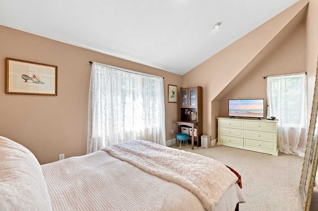 62 Walnut Road Hamilton, MA 01982 - Photo 23 of 34 Gallery Image 23