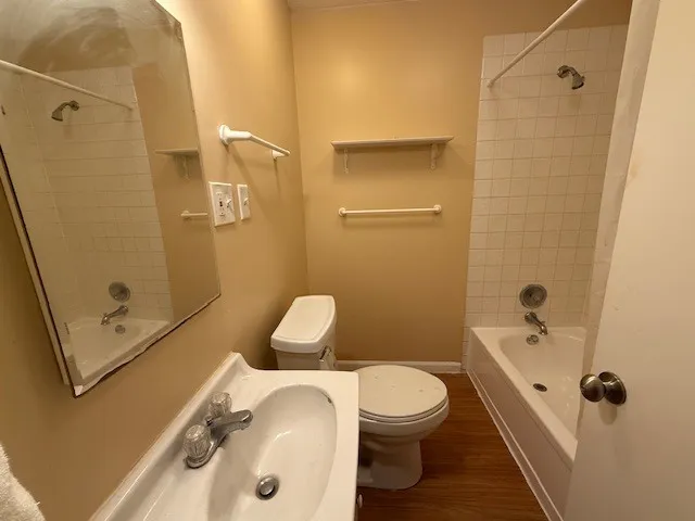 $3,000 | 71 Park Row, Unit 71, Elgin, IL 60120