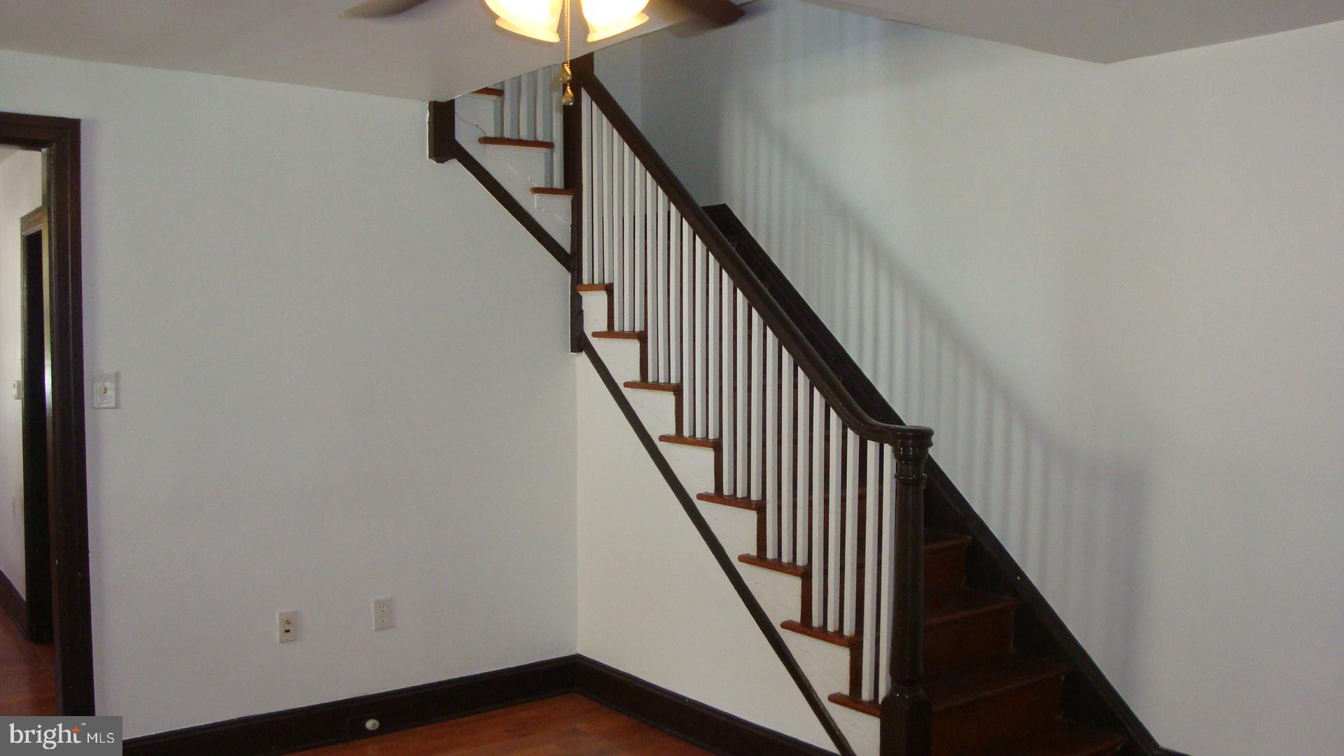7507 Parkview Road Upper Darby, PA 19082 - Photo 7 of 17
