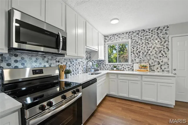 $199,900 | 2390 Wharton Court, Florissant, MO 63031