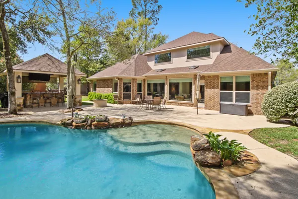 $1,095,000 | 94 North Millsap Circle, The Woodlands, TX 77382