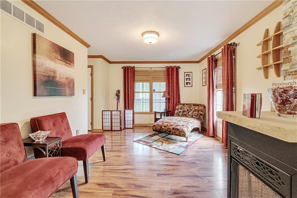 229 Ewing Road Carnegie, PA 15106 - Photo 7 of 25 Gallery Image 7