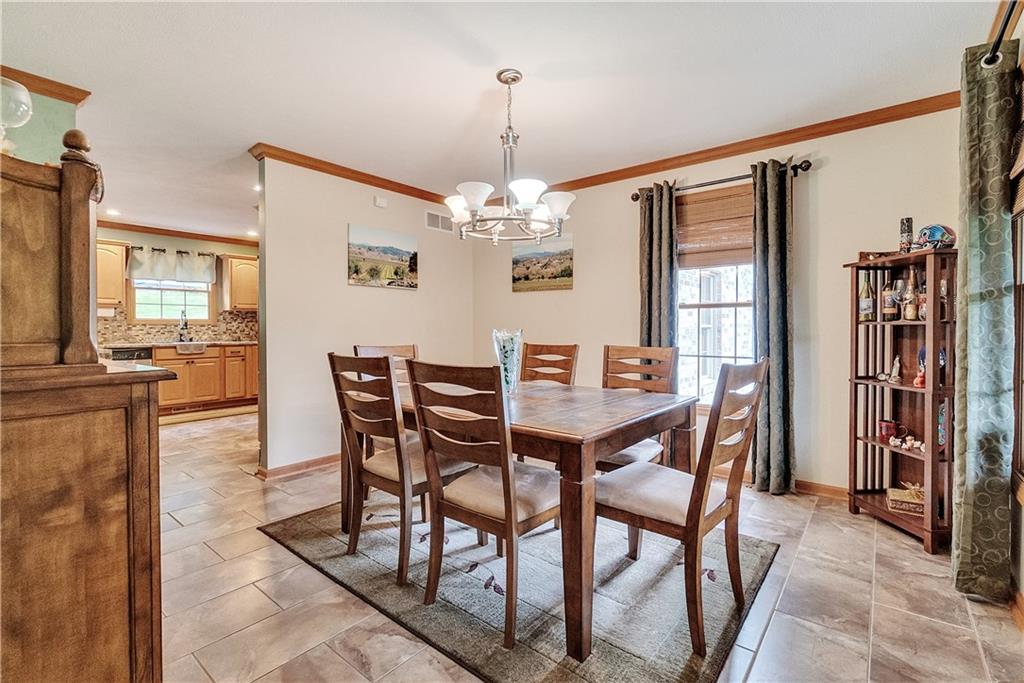 229 Ewing Road Carnegie, PA 15106 - Photo 8 of 25 Gallery Image 8