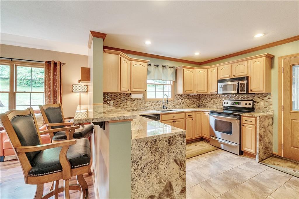 229 Ewing Road Carnegie, PA 15106 - Photo 10 of 25 Gallery Image 10