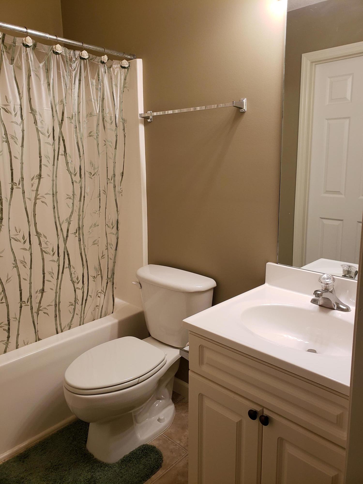 8032 Vermont Road North Charleston, SC 29418 - Photo 13 of 15 Guest Bath