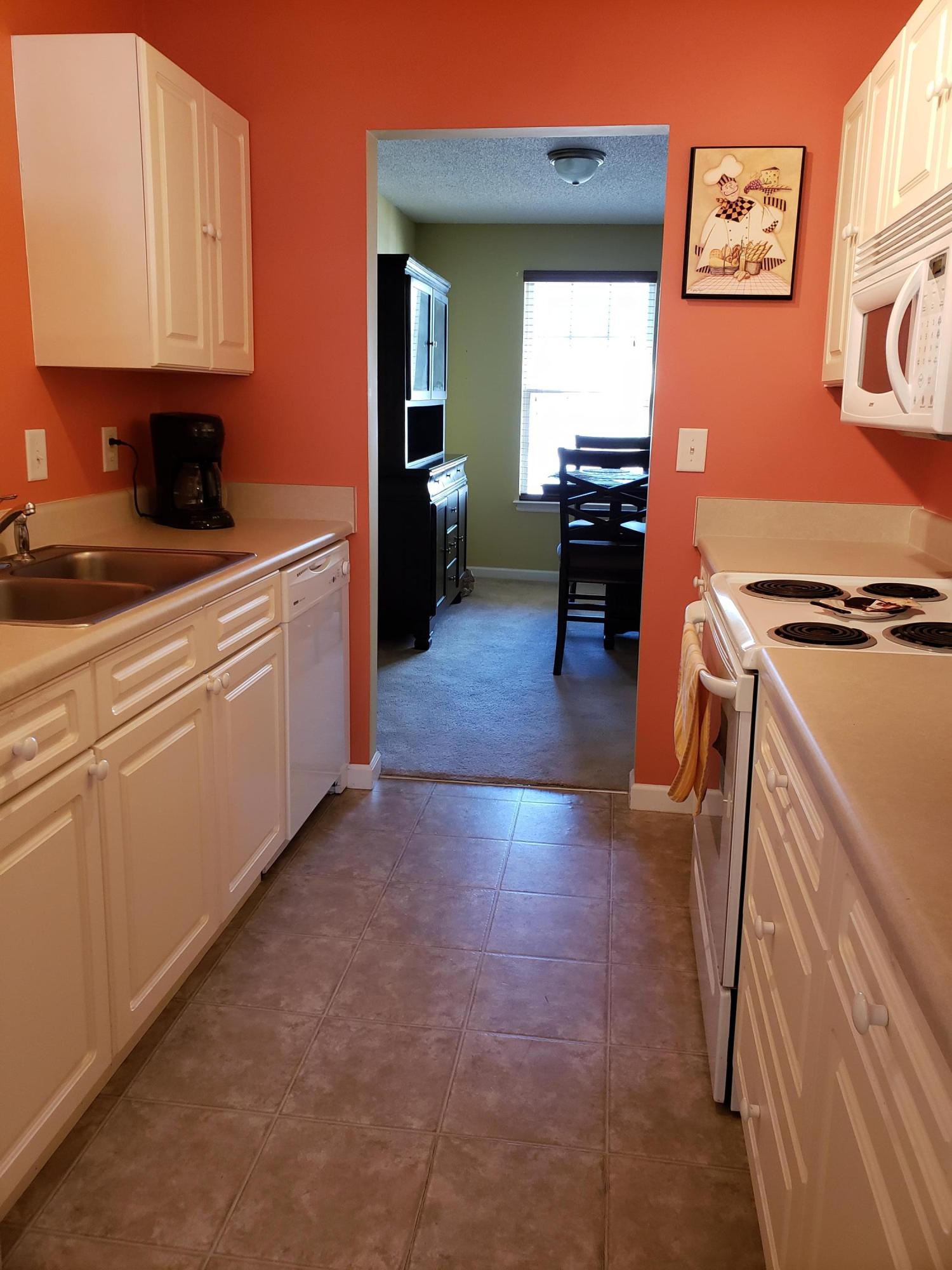 8032 Vermont Road North Charleston, SC 29418 - Photo 3 of 15 Kitchen