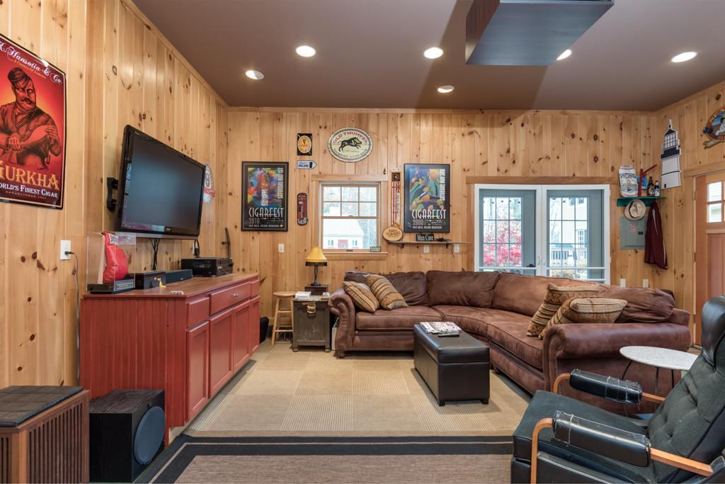 41 Bull Run Road Gray, ME 04039 - Photo 27 of 35 Man cave - could be used as artist...