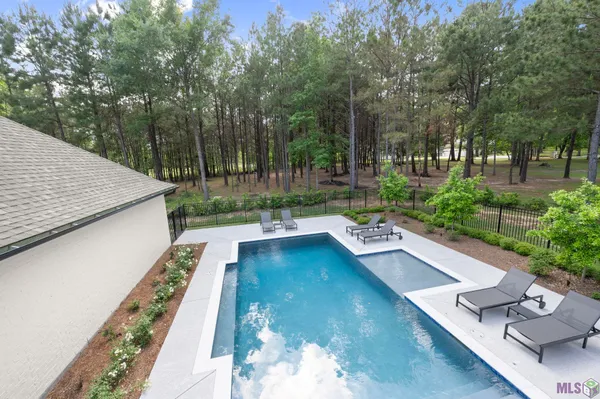 $1,100,000 | 10108 Longleaf Lane, St. Francisville, LA 70775