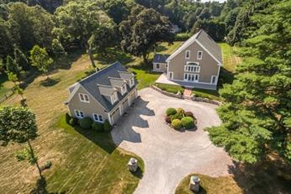 786 Bay Road Hamilton, MA 01982 - Photo 1 of 28 Gallery Image 1