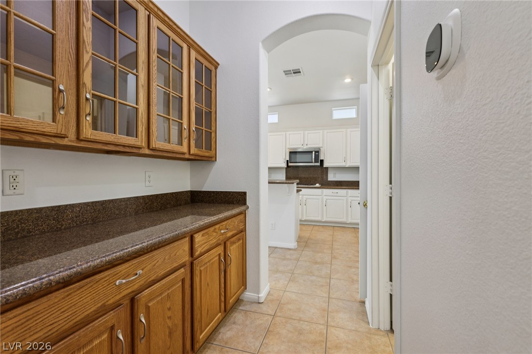 10083 Liberty View Road Las Vegas, NV 89148 - Photo 64 of 90 Butler Pantry