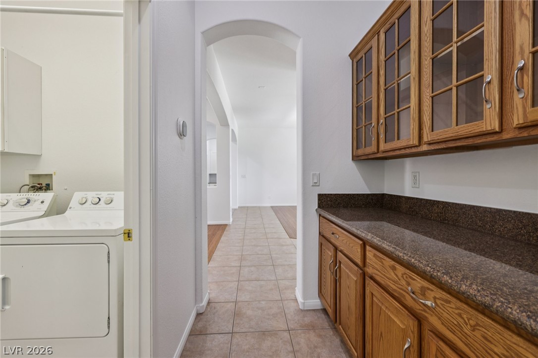 10083 Liberty View Road Las Vegas, NV 89148 - Photo 65 of 90 Butler pantry