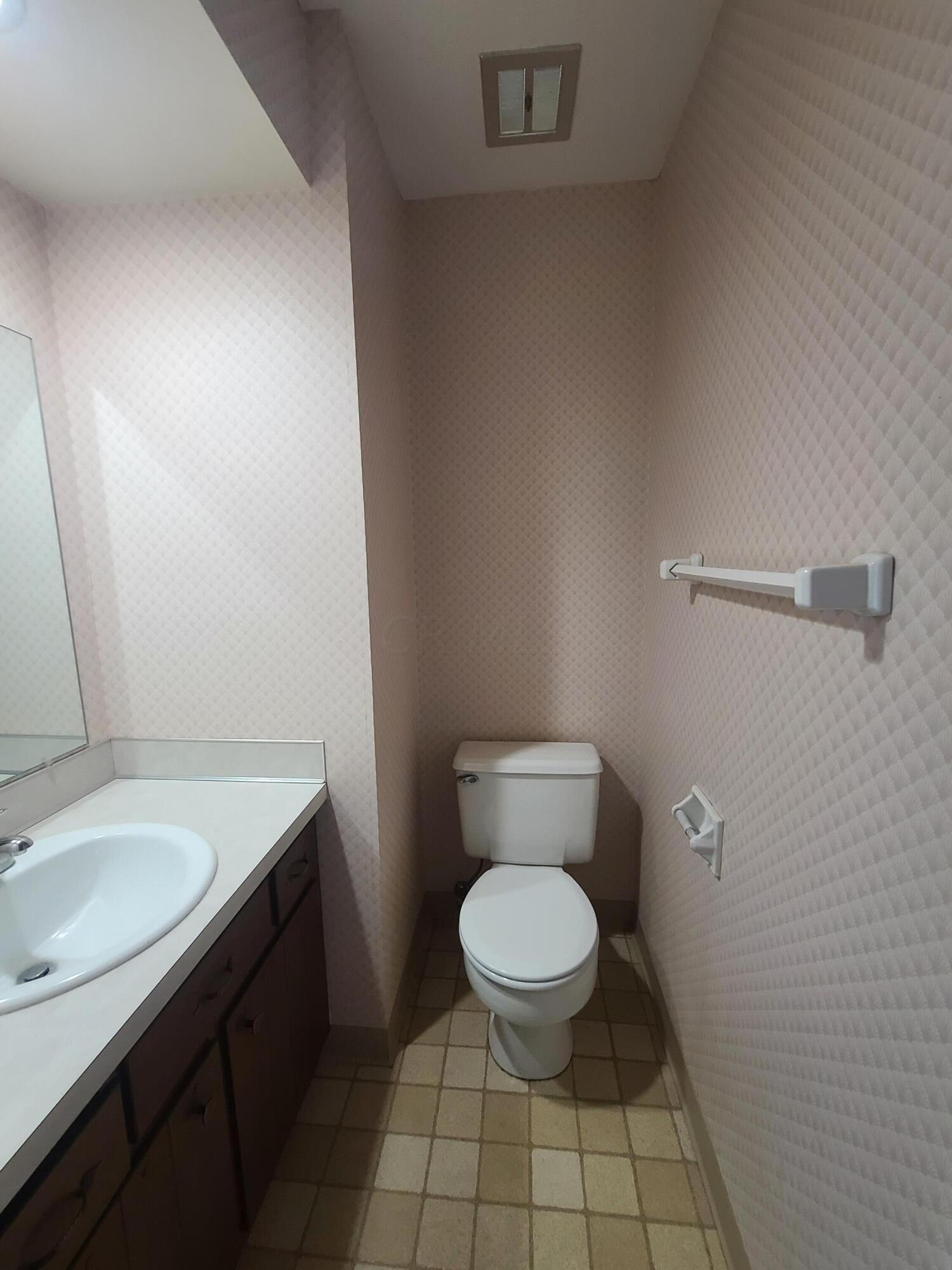 5013 Godown Road, Unit E Columbus, OH 43220 - Photo 13 of 24 20211129_125516