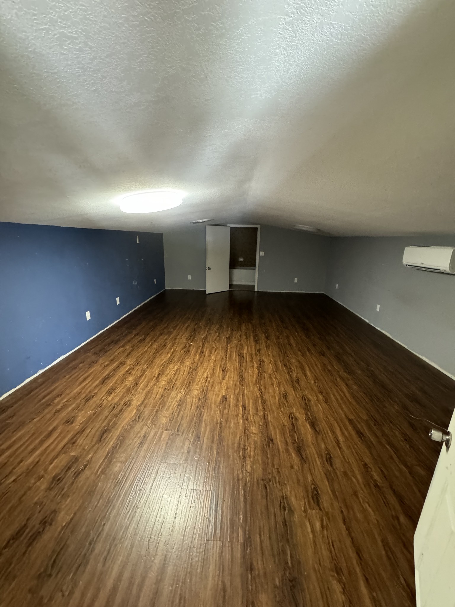 191 Williams Road Manchester, TN 37355 - Photo 14 of 17 a view of a room with wooden floor and window
