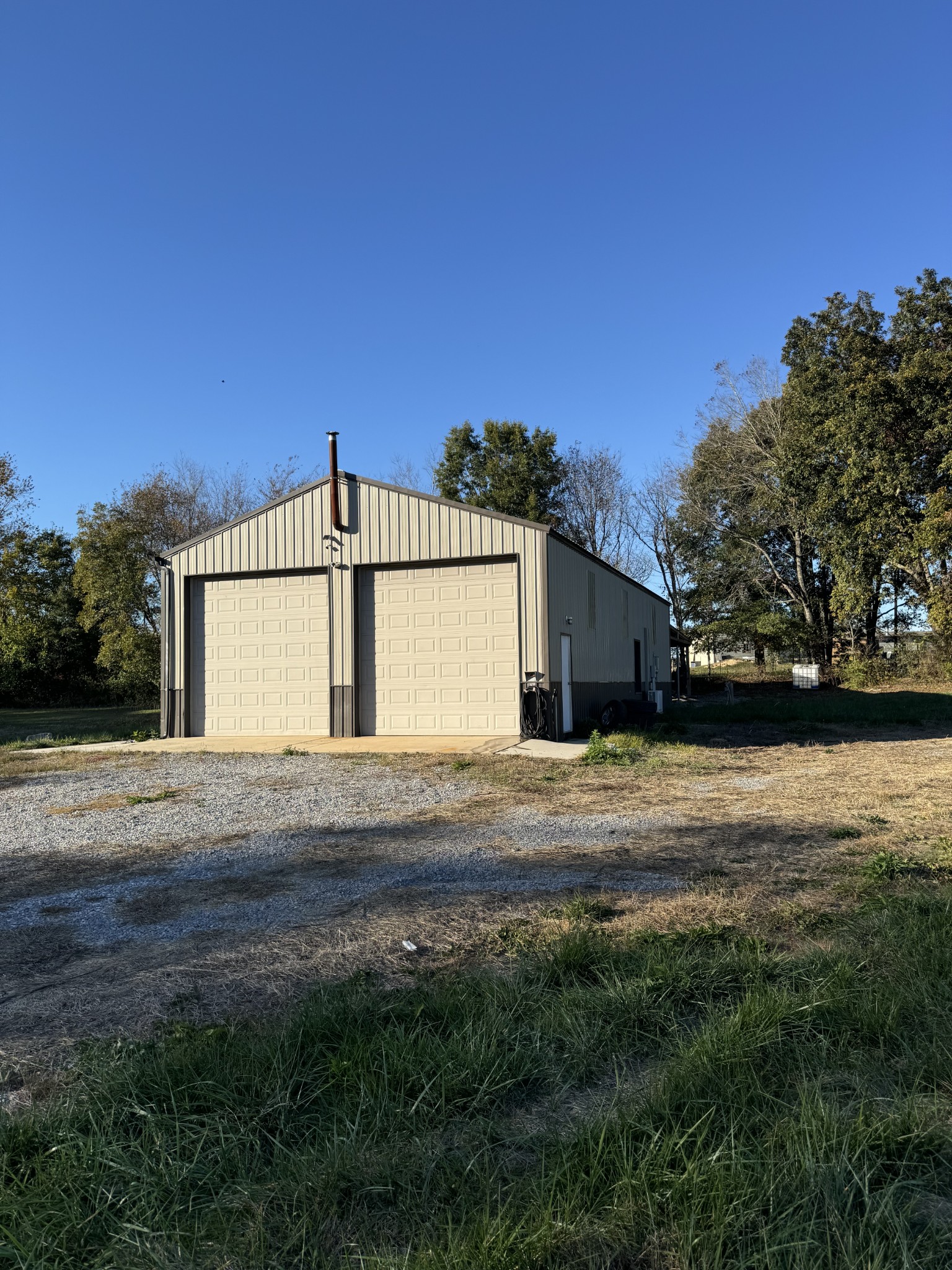 191 Williams Road Manchester, TN 37355 - Photo 2 of 17 a view of backyard of house