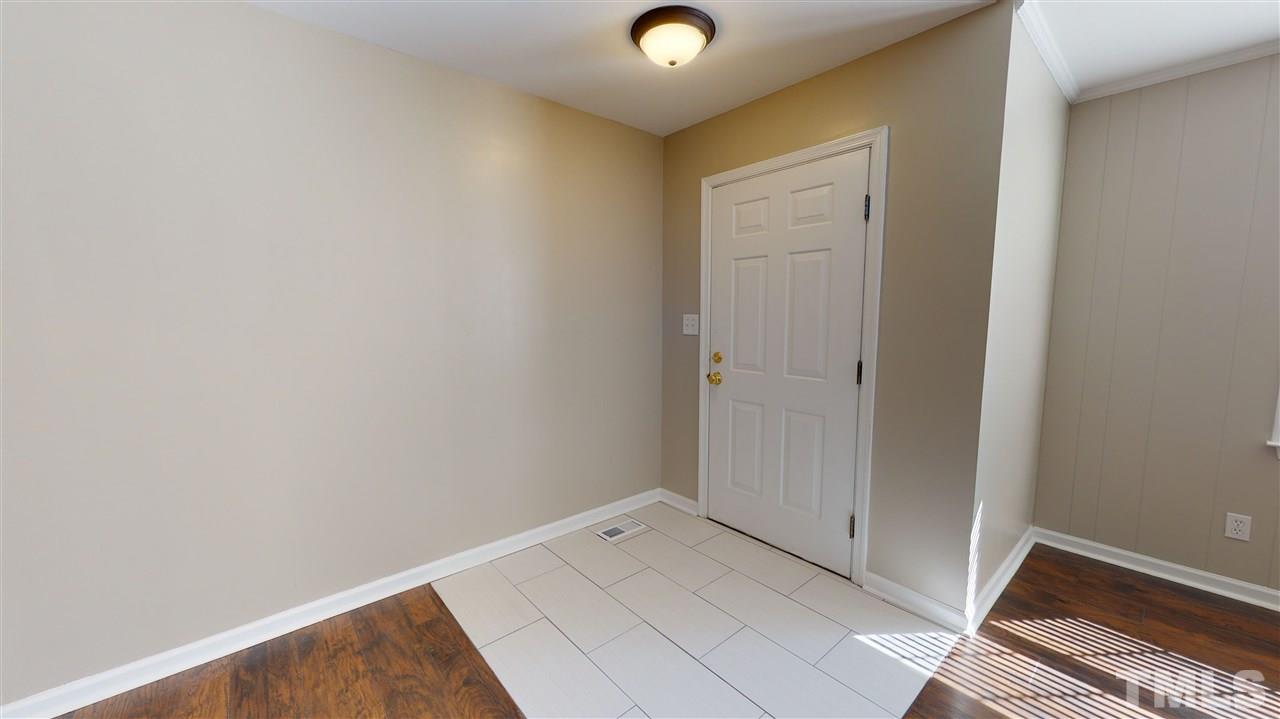 4308 Surry Ridge Circle Apex, NC 27539 - Photo 4 of 16 Gallery Image 4