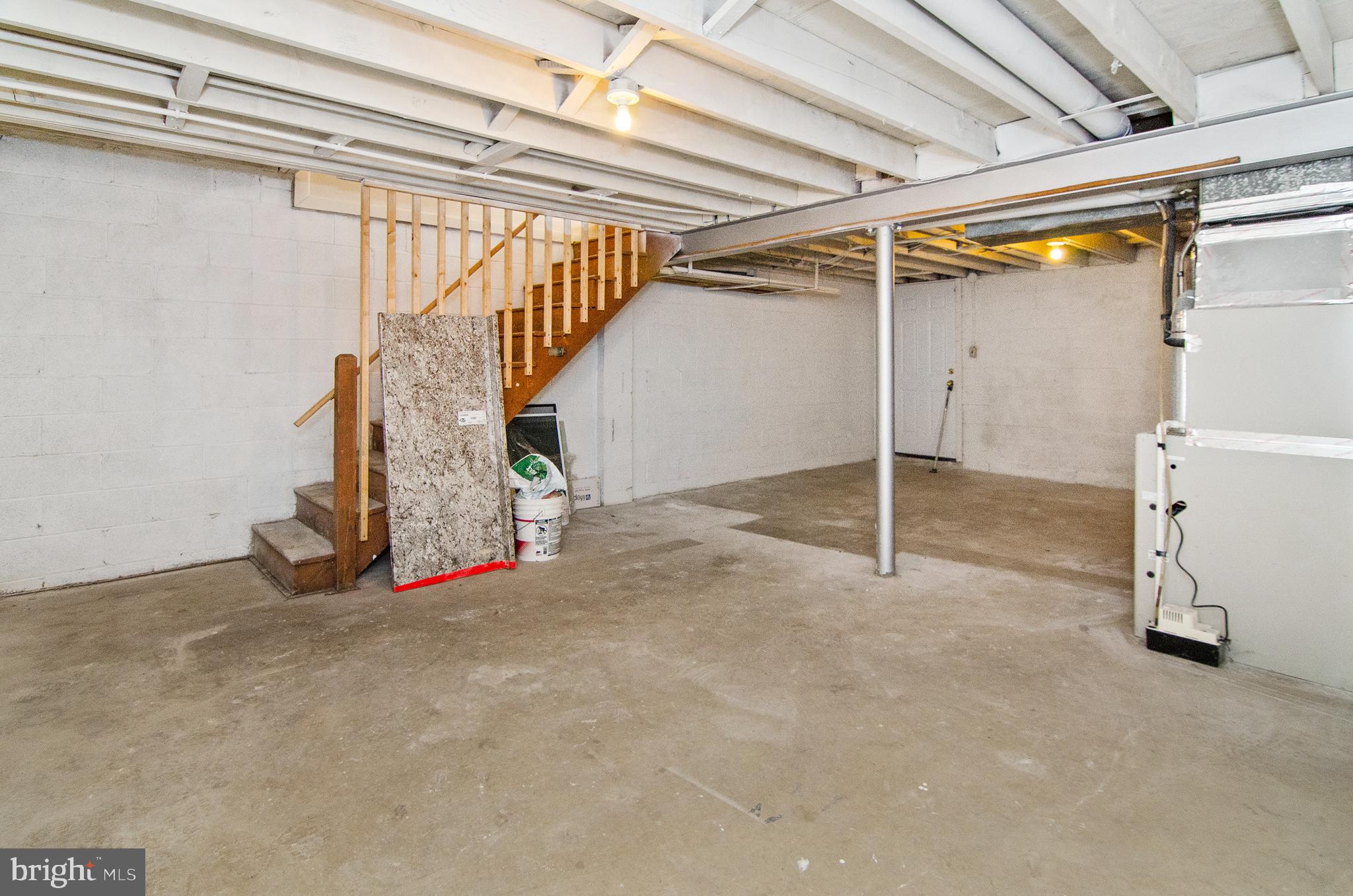 612 Markham Road Baltimore, MD 21229 - Photo 15 of 17