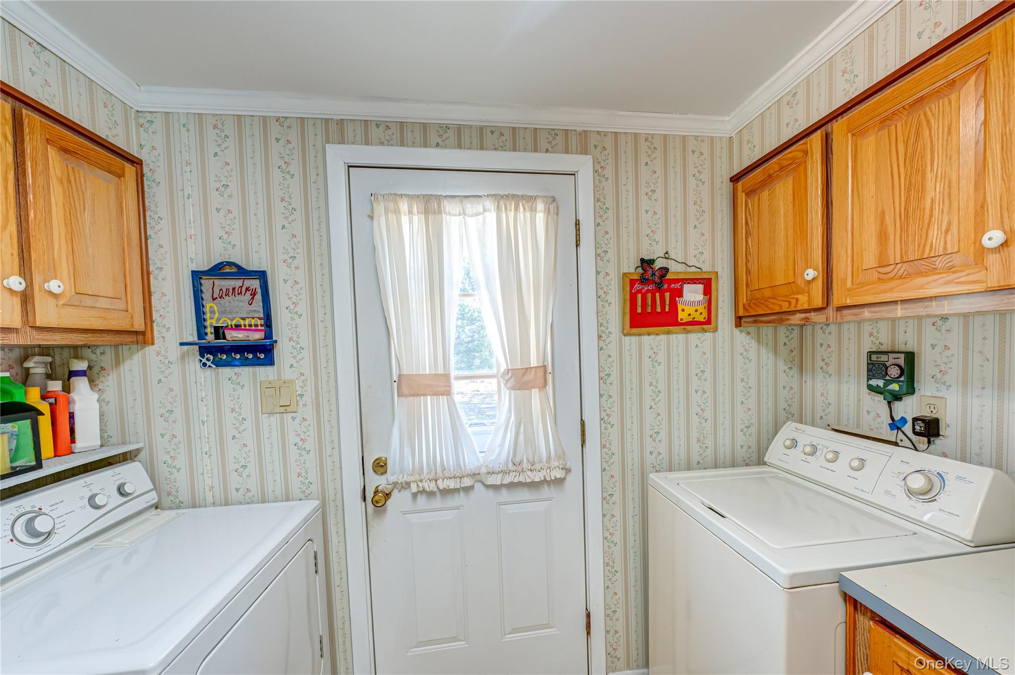 1407 Middle Road, Unit 6 Calverton, NY 11933 - Photo 21 of 25 a utility room with dryer and washer