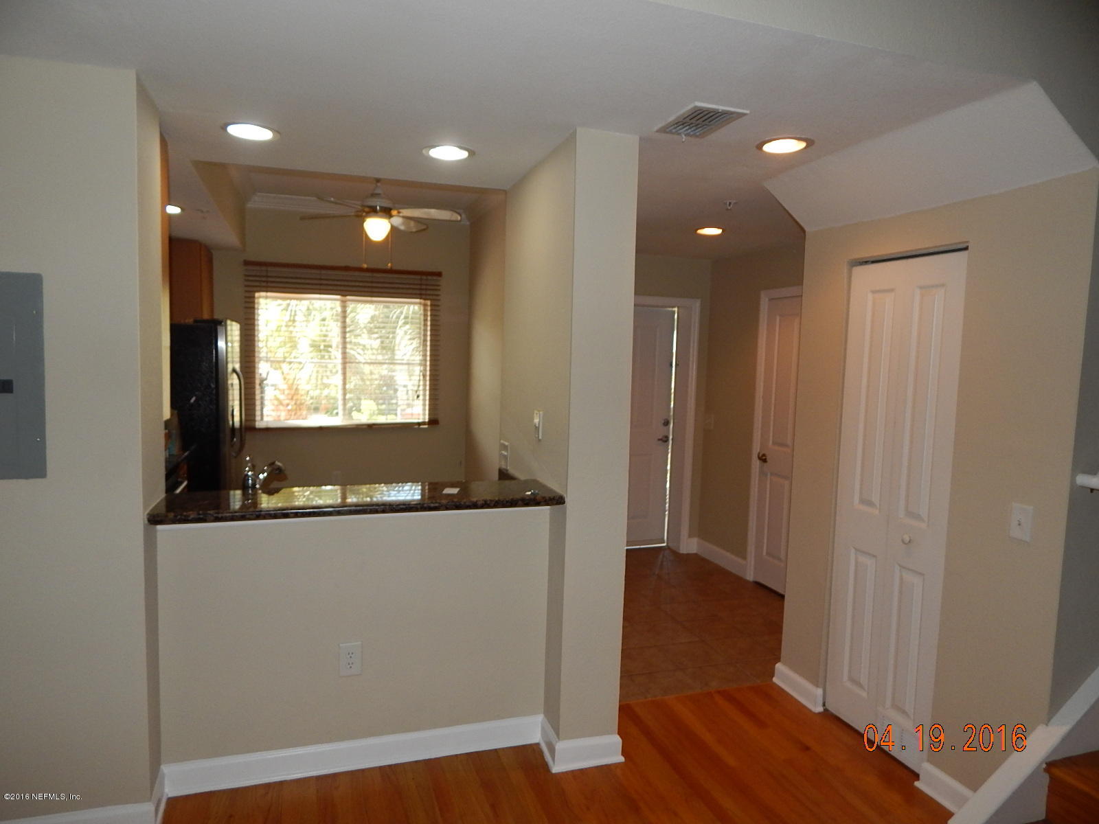 9745 Touchton Road, Unit 1129 Jacksonville, FL 32246 - Photo 7 of 28 018