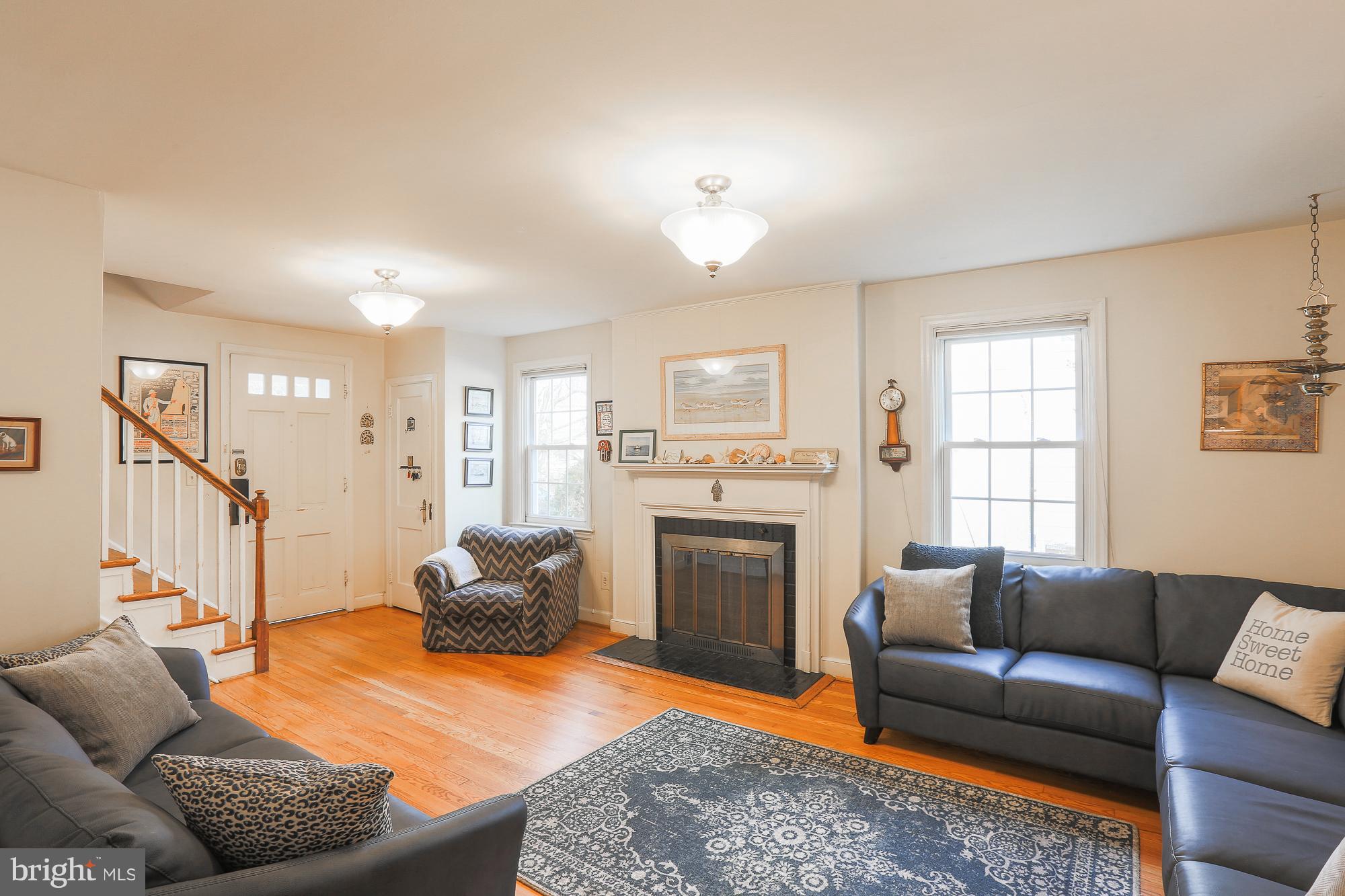 2807 Cheswolde Road Baltimore, MD 21209 - Photo 1 of 17 Living Room