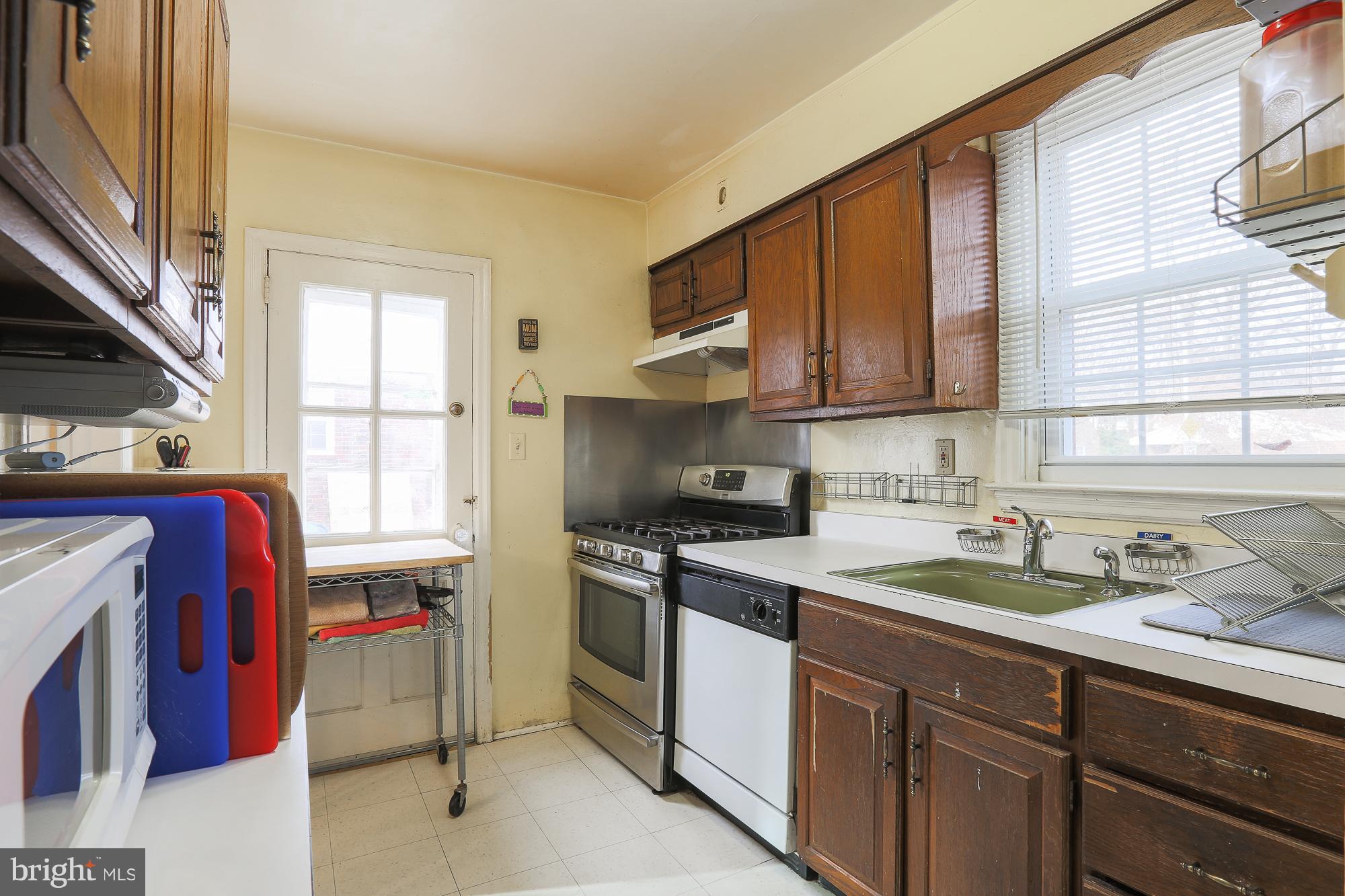2807 Cheswolde Road Baltimore, MD 21209 - Photo 5 of 17 Kitchen