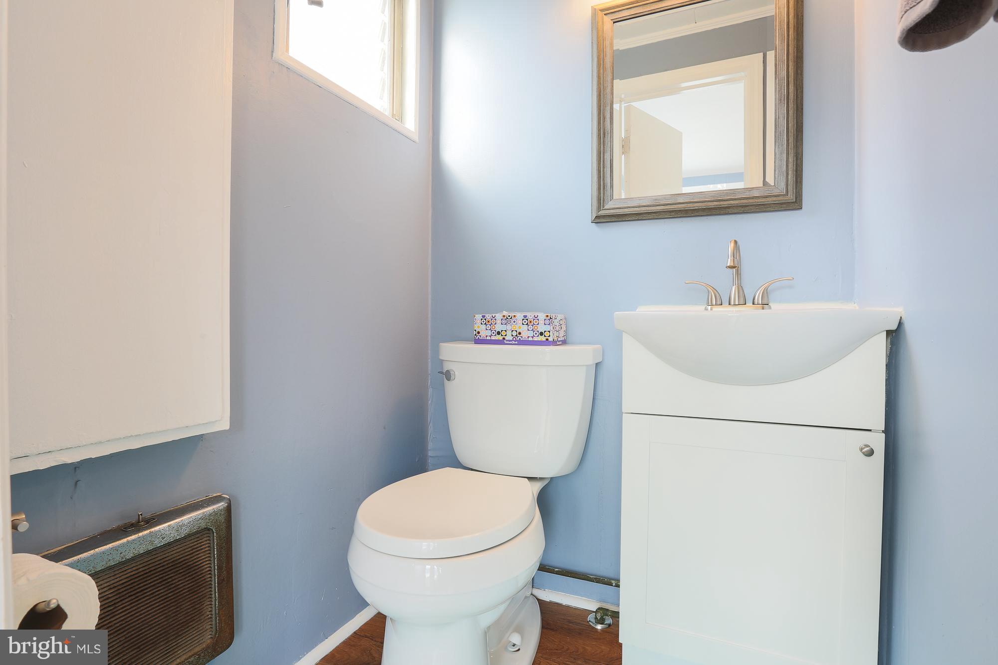 2807 Cheswolde Road Baltimore, MD 21209 - Photo 7 of 17 Powder Room