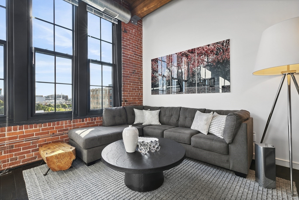 319 A Street, Unit 412 Boston, MA 02210 - Photo 5 of 20