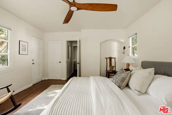 $15,995 | 1518 North Beverly Drive, Beverly Hills, CA 90210