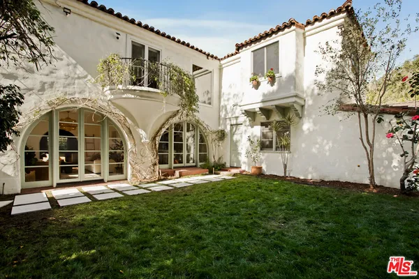 $15,995 | 1518 North Beverly Drive, Beverly Hills, CA 90210