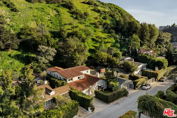 $15,995 | 1518 North Beverly Drive, Beverly Hills, CA 90210