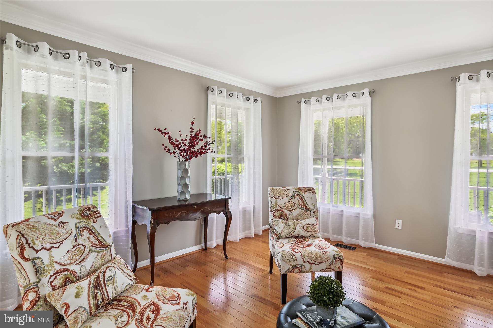 11978 Simpson Road Clarksville, MD 21029 - Photo 10 of 64 Living Room