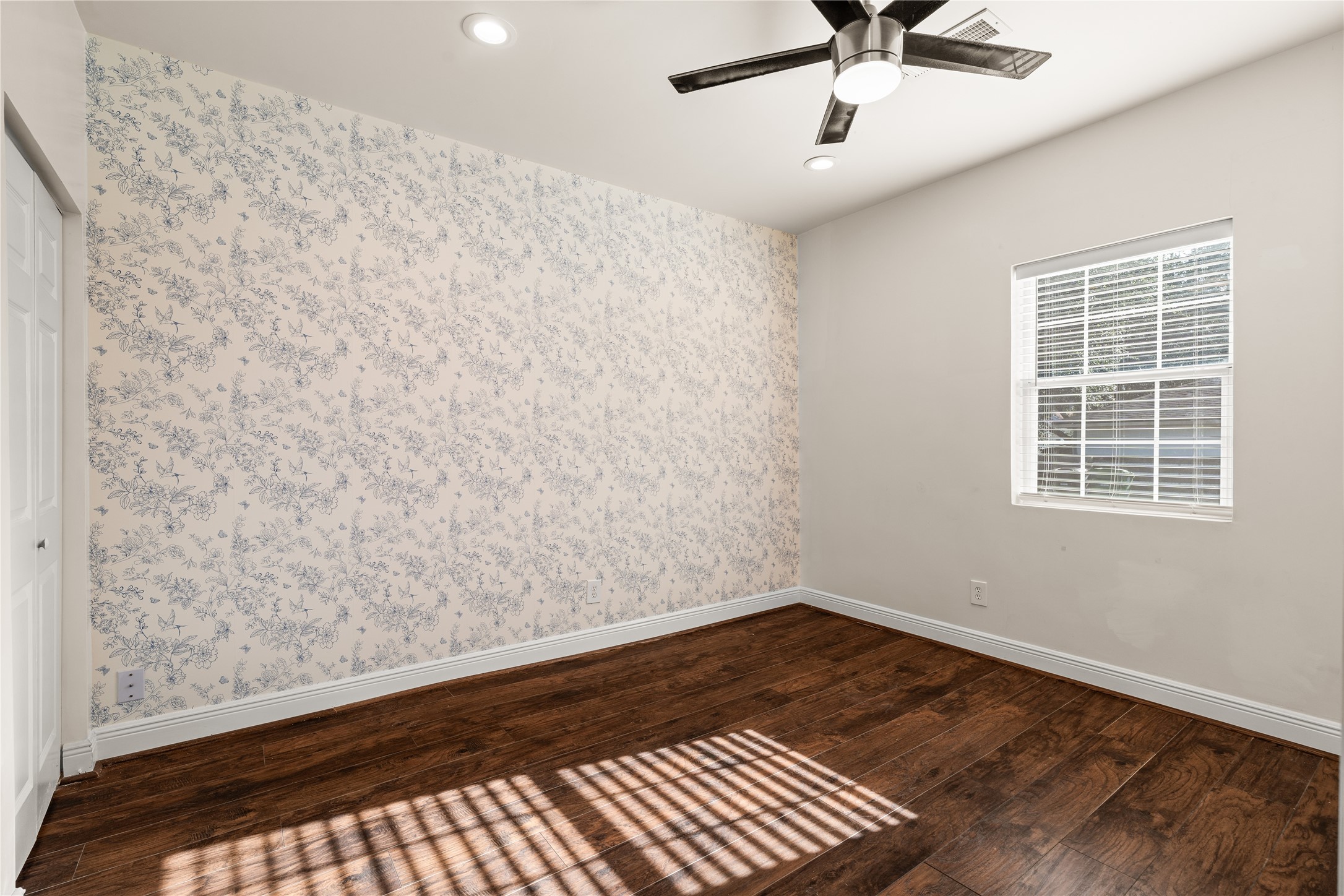 4401 Hain Street Houston, TX 77009 - Photo 13 of 27