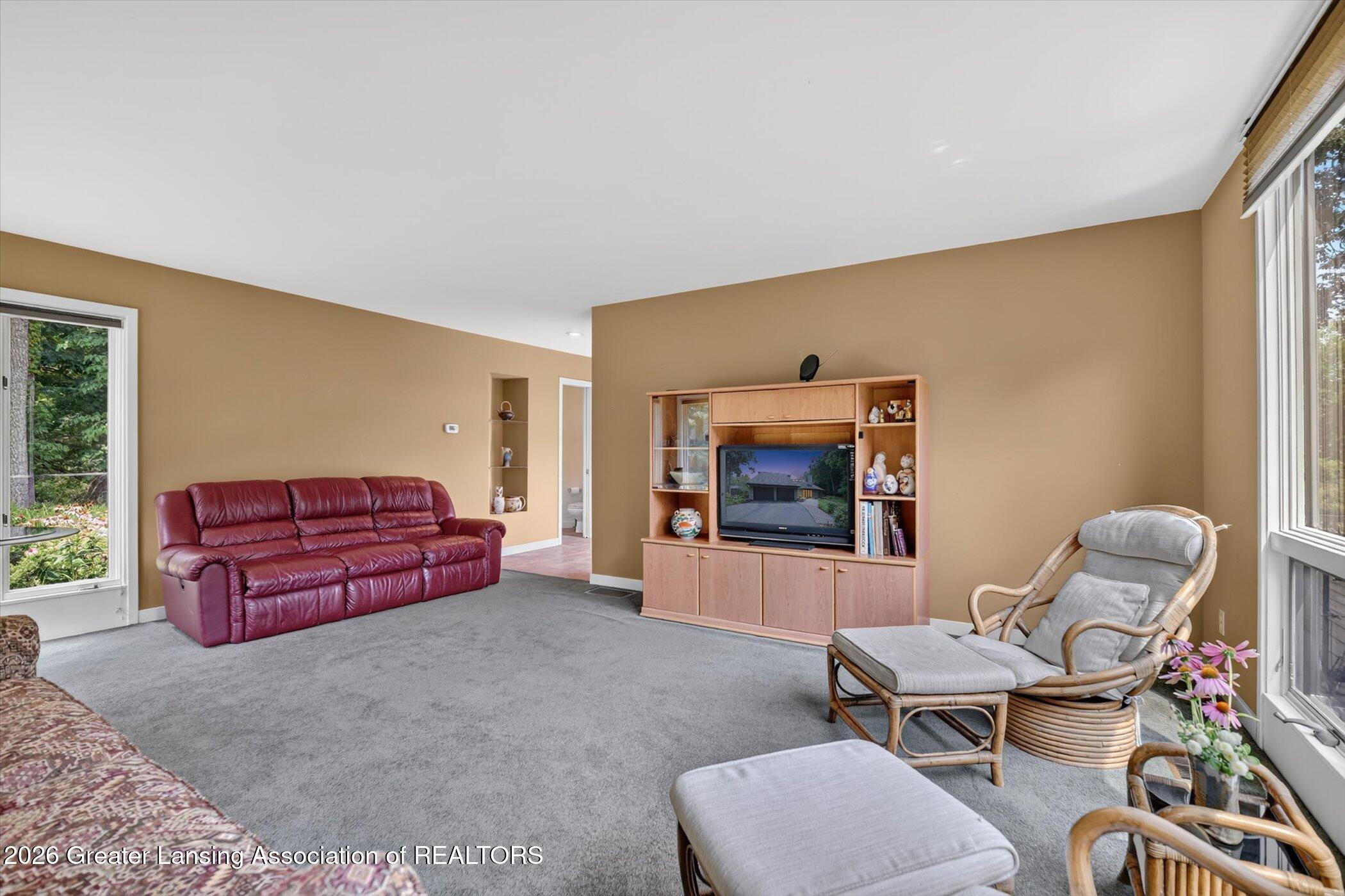 1231 Jolly Road Okemos, MI 48864 - Photo 26 of 74 IMG_3535