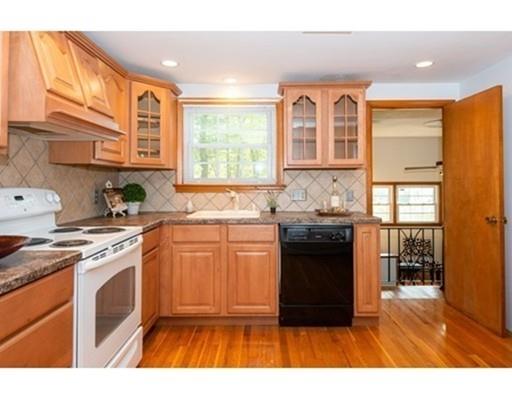 61 Middlesex Road Stoneham, MA 02180 - Photo 8 of 30 Gallery Image 8