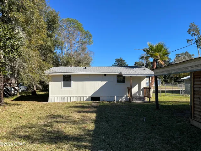 $135,000 | 239 South Deer Avenue, Wewahitchka, FL 32465