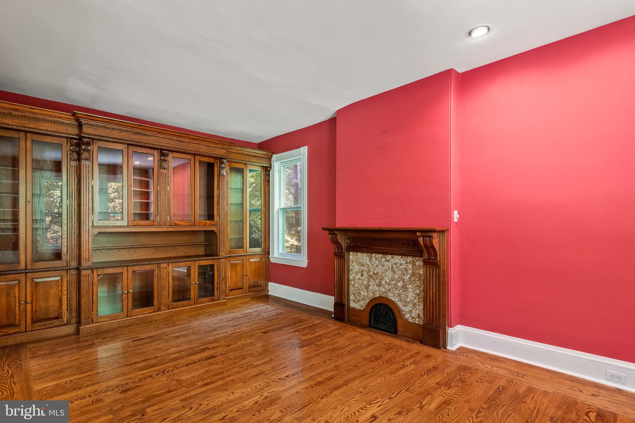 114 Woodland Road Wyncote, PA 19095 - Photo 11 of 48 Living Room