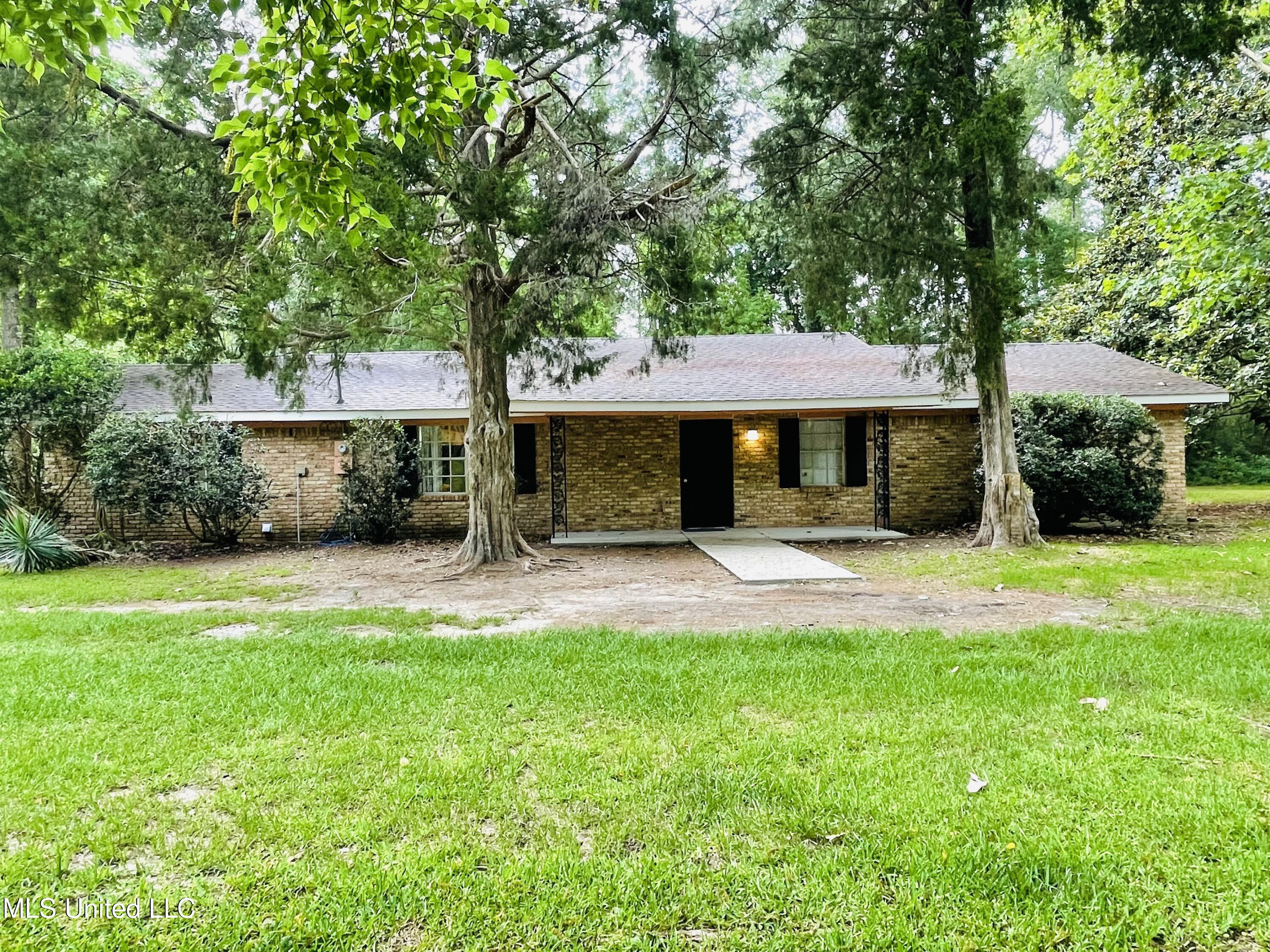 26300 Ivy Emerson Road Lucedale, MS 39452 - Photo 1 of 52 IMG_5460