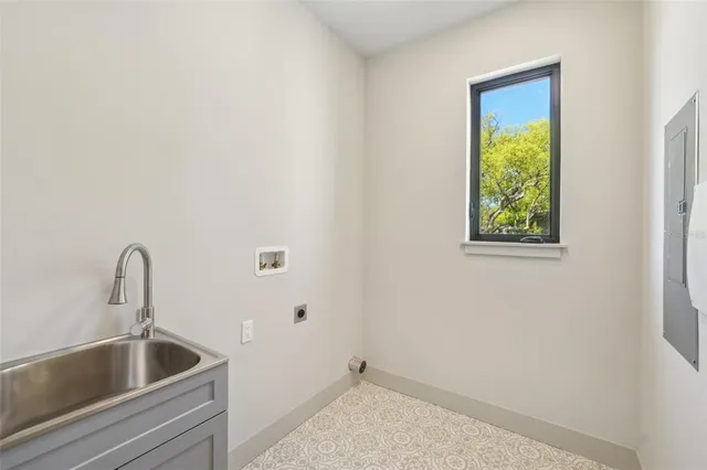 $9,975 | 1412 South Moody Avenue, Unit A, Tampa, FL 33629