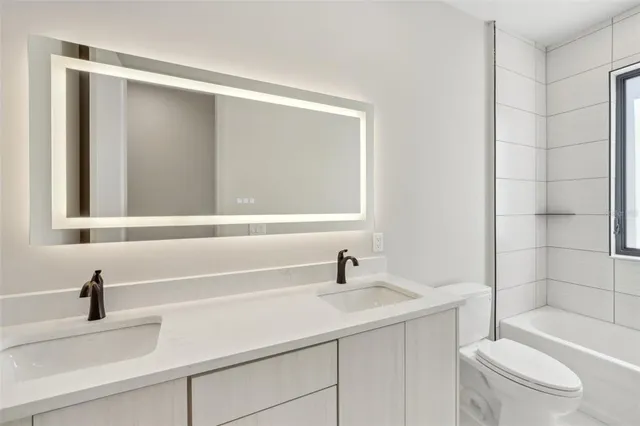 $9,975 | 1412 South Moody Avenue, Unit A, Tampa, FL 33629